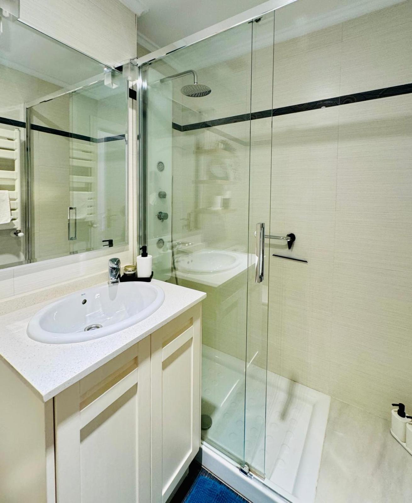 Apartamento "Balcon Del Parchis" A 200 Metros De La Playa 希洪 外观 照片